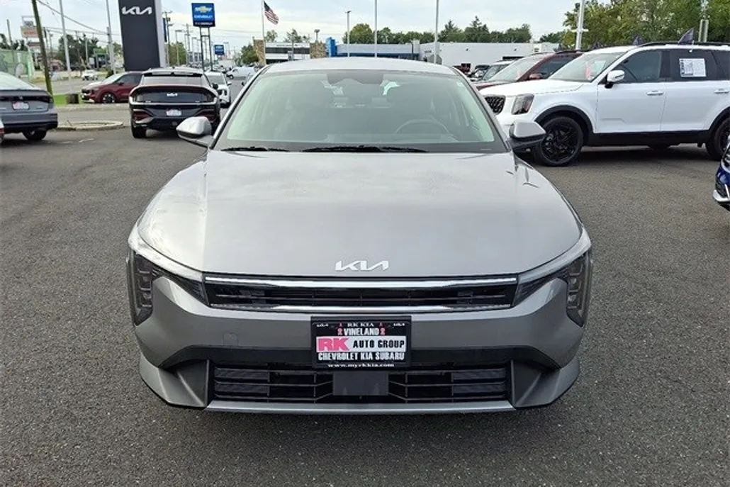 2025 Kia K4 EX photo 1