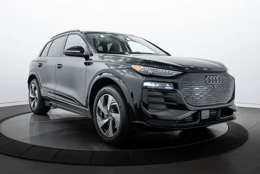 2025 Audi Q6 E-tron Premium Plus photo 1