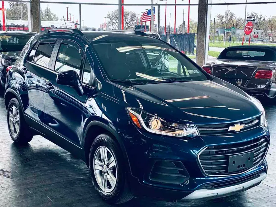 2020 Chevrolet Trax LT photo 1