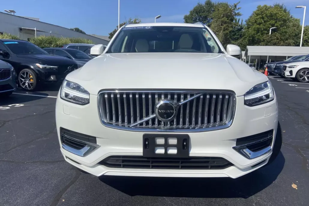 2023 Volvo XC90 Recharge T8 Plus photo 1