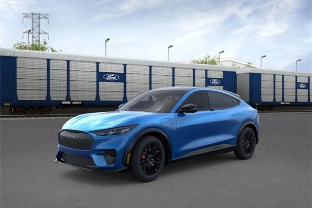 2025 Ford Mustang Mach-E Premium photo 1