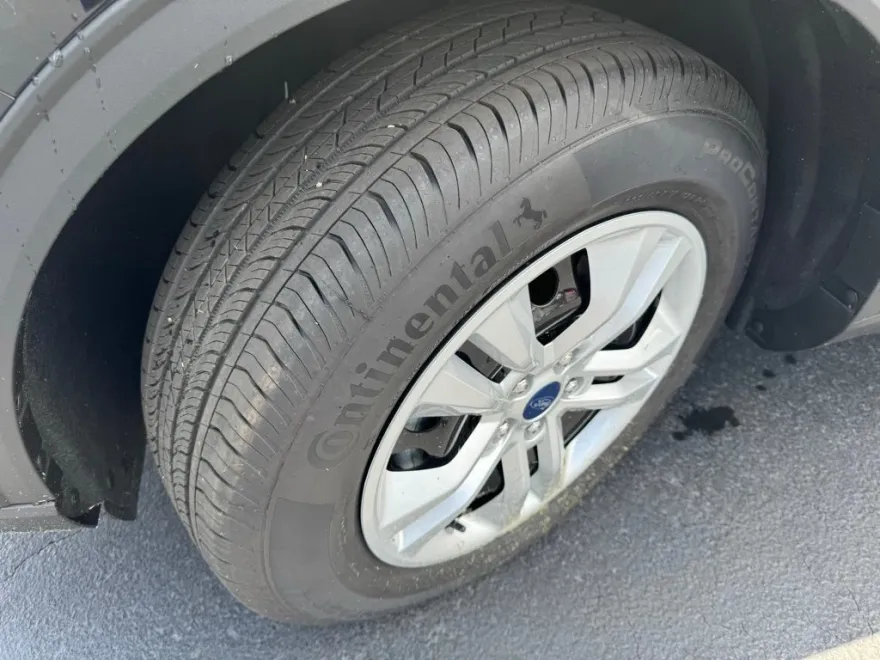 2024 Ford Escape Base photo 1