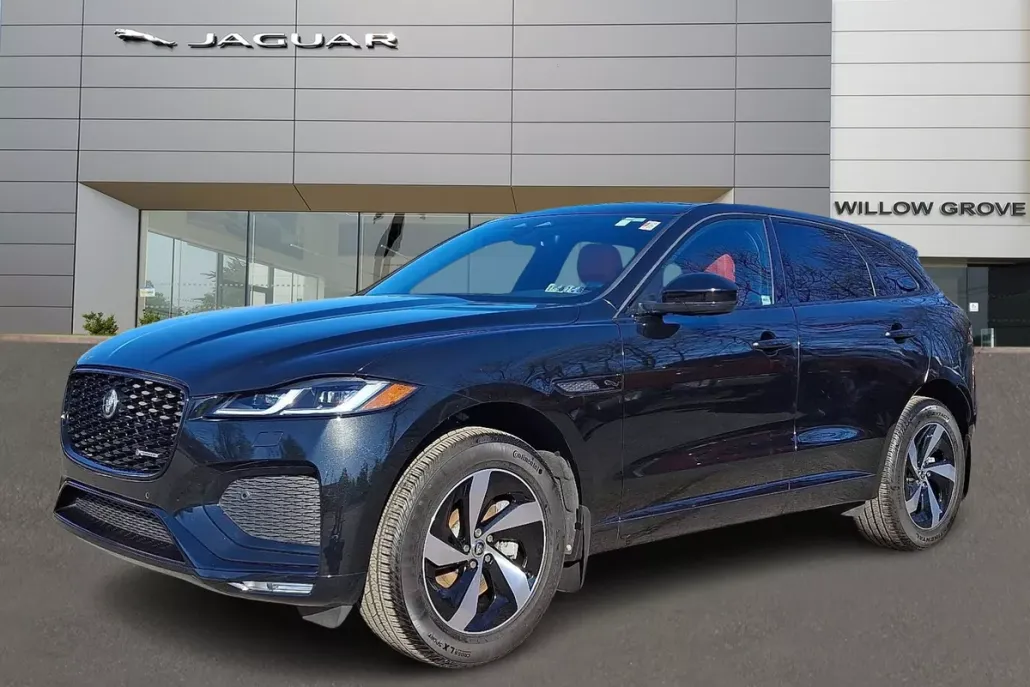 2025 Jaguar F-PACE R-Dynamic S P250 photo 1