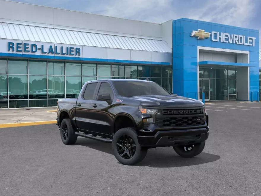 2026 Chevrolet Silverado Custom Trail Boss photo 1