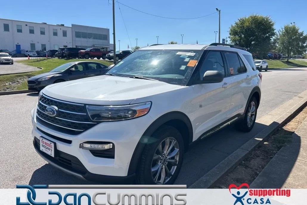 2022 Ford Explorer XLT photo 1