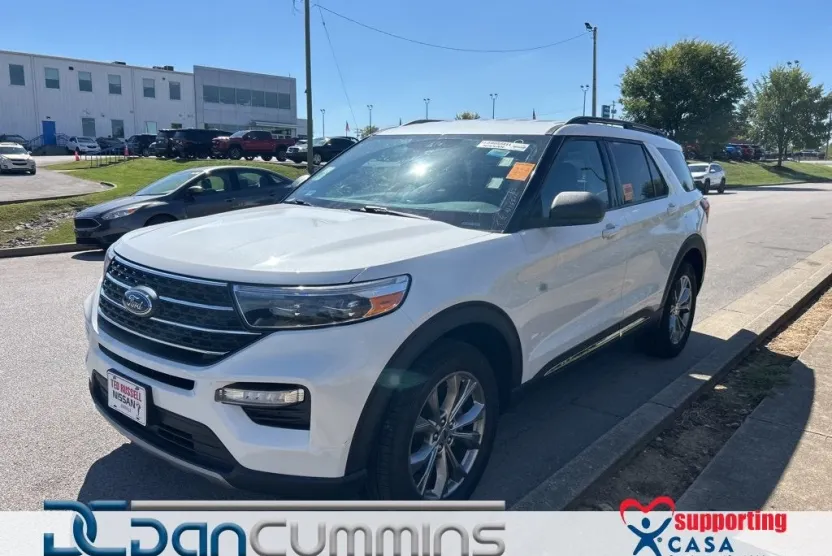 2022 Ford Explorer XLT photo 1
