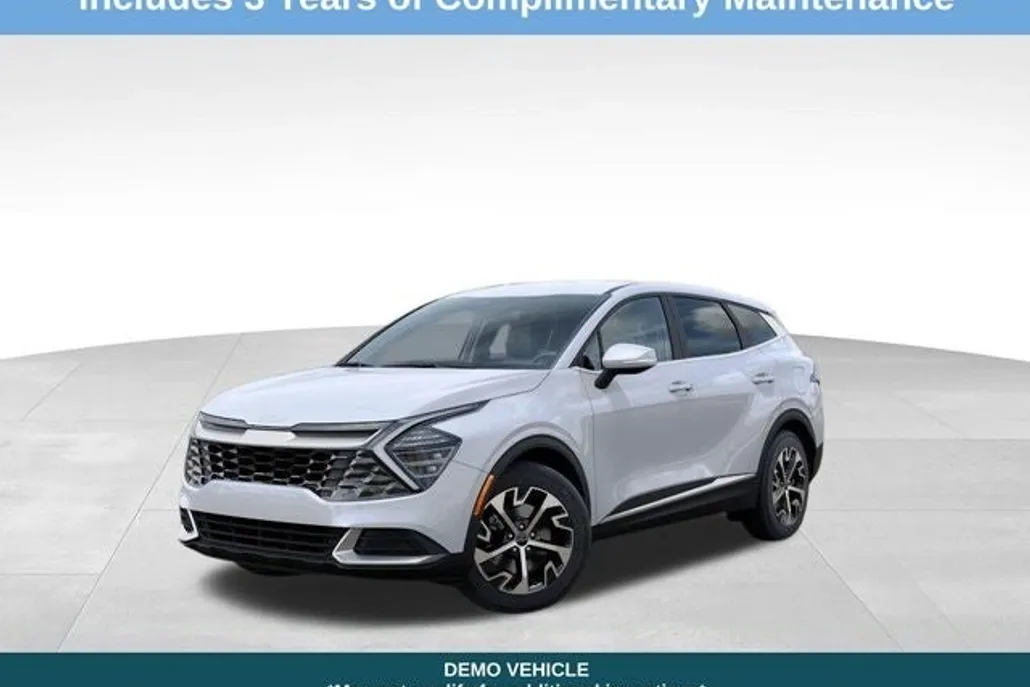 2025 Kia Sportage EX photo 1