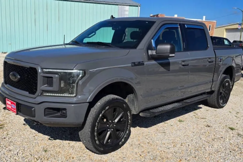 2020 Ford F-150 XLT photo 1