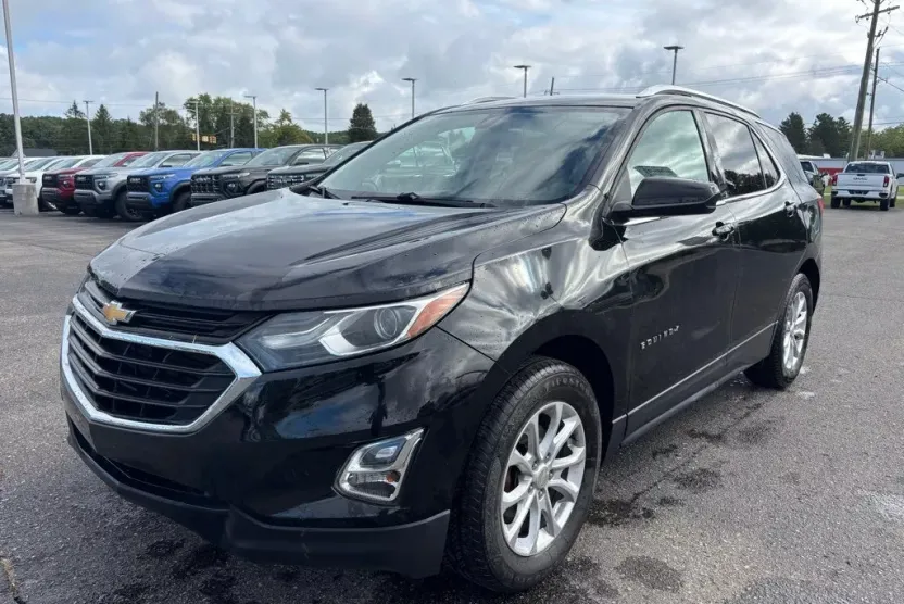 2019 Chevrolet Equinox LT photo 1