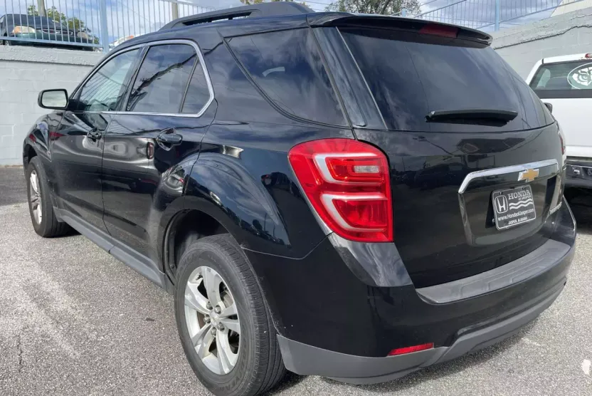 2016 Chevrolet Equinox LT photo 1