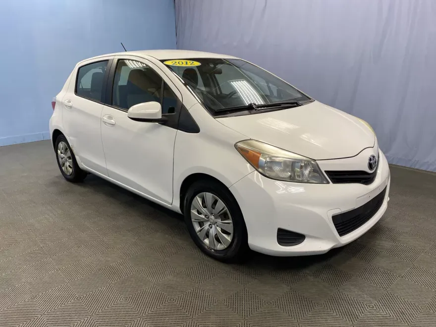 2012 Toyota Yaris photo 1