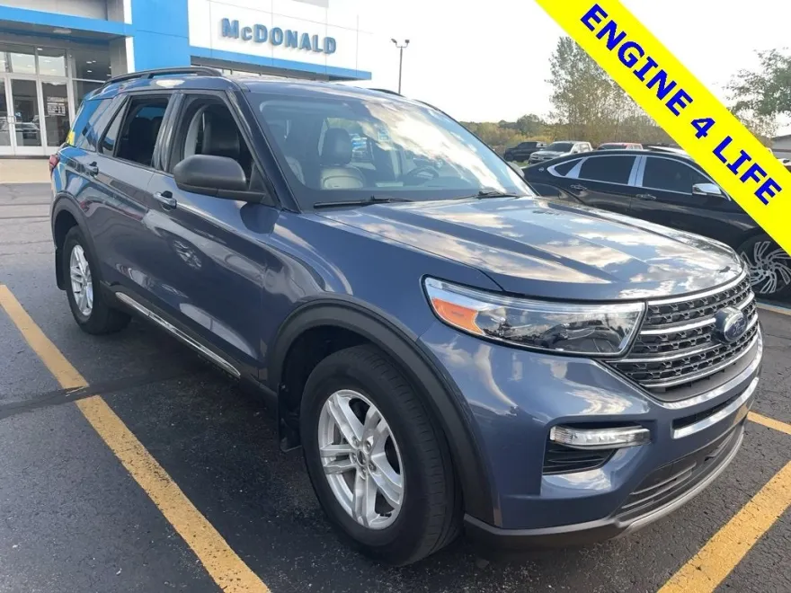 2021 Ford Explorer XLT photo 1