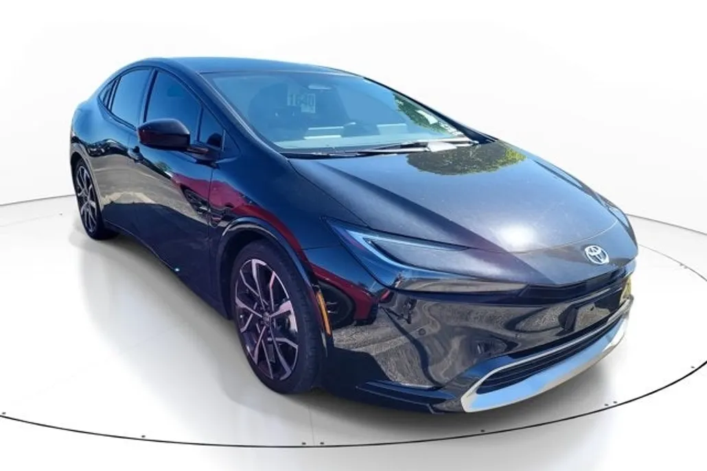 2024 Toyota Prius Prime XSE photo 1