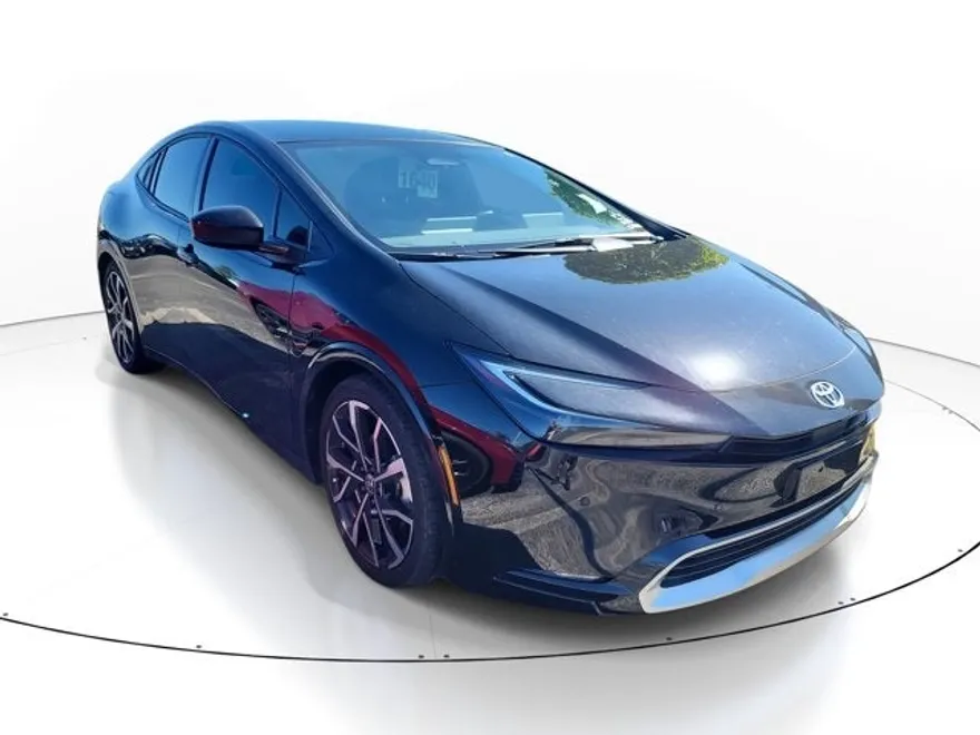 2024 Toyota Prius Prime XSE photo 1