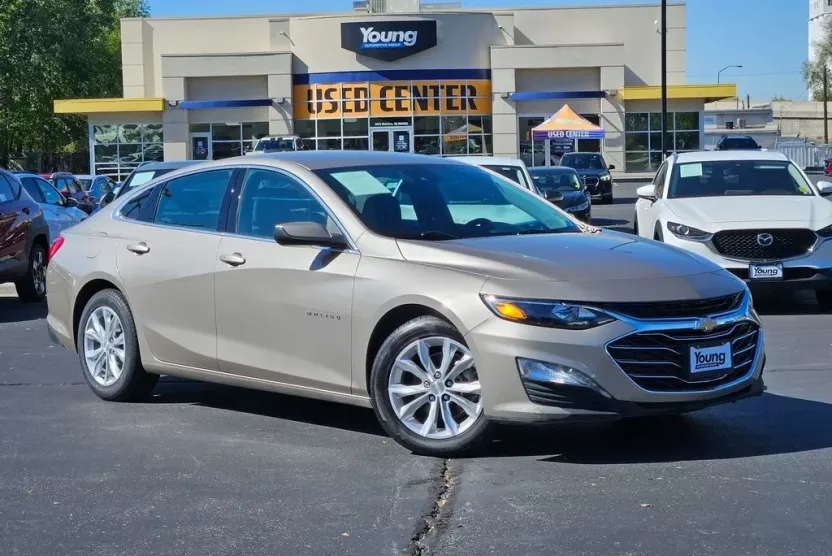 2023 Chevrolet Malibu 1LT photo 1