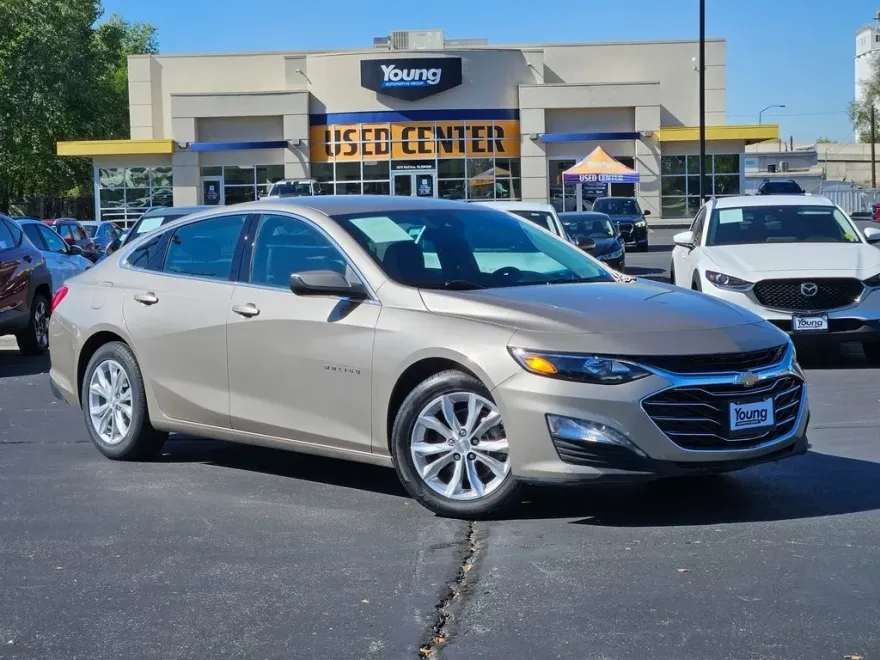 2023 Chevrolet Malibu 1LT photo 1