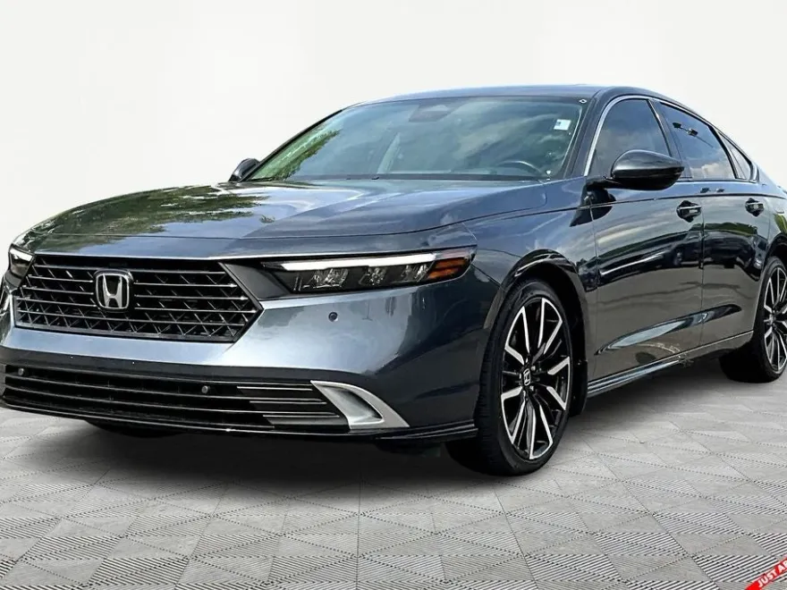 2024 Honda Accord Hybrid Touring photo 1