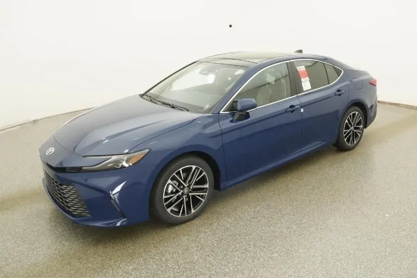 2026 Toyota Camry XLE photo 1