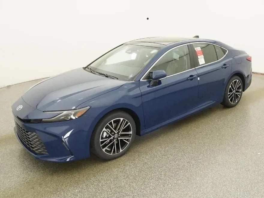 2026 Toyota Camry XLE photo 1