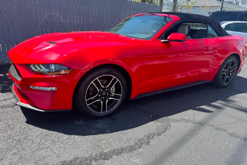2018 Ford Mustang EcoBoost Premium photo 1