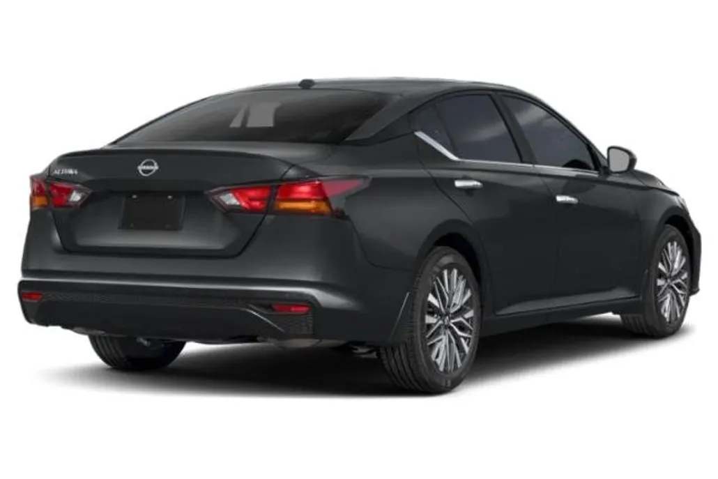 2025 Nissan Altima 2.5 SV photo 1