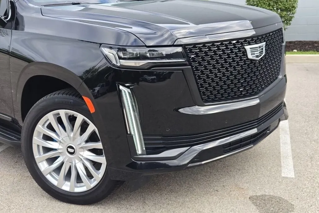 2021 Cadillac Escalade ESV Premium Luxury photo 1