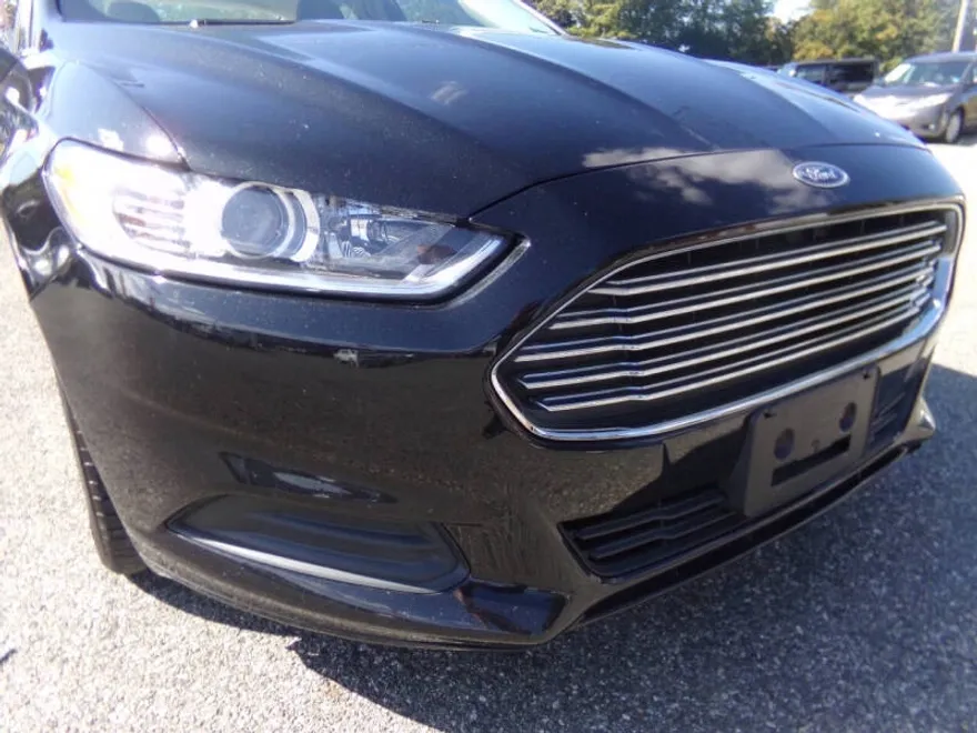 2013 Ford Fusion SE photo 1