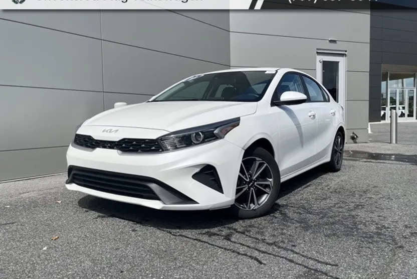 2022 Kia Forte LXS photo 1