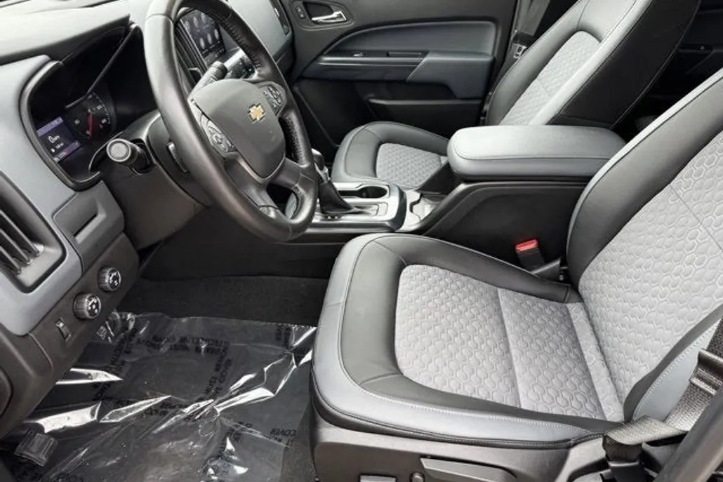 2022 Chevrolet Colorado Z71 photo 1