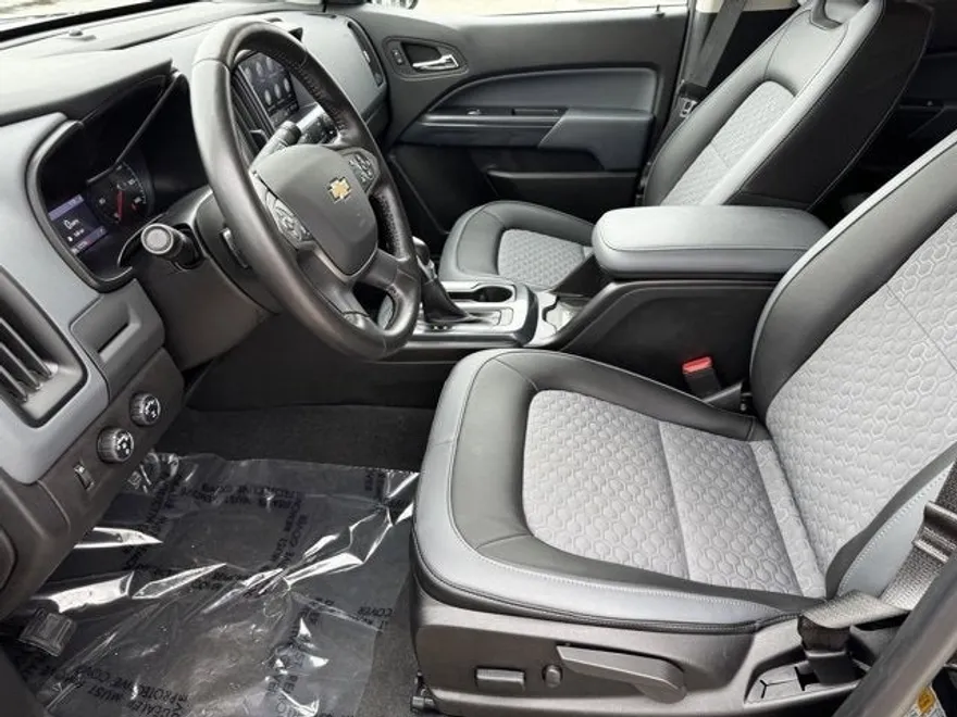2022 Chevrolet Colorado Z71 photo 1