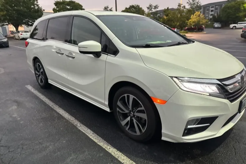 2018 Honda Odyssey Elite photo 1