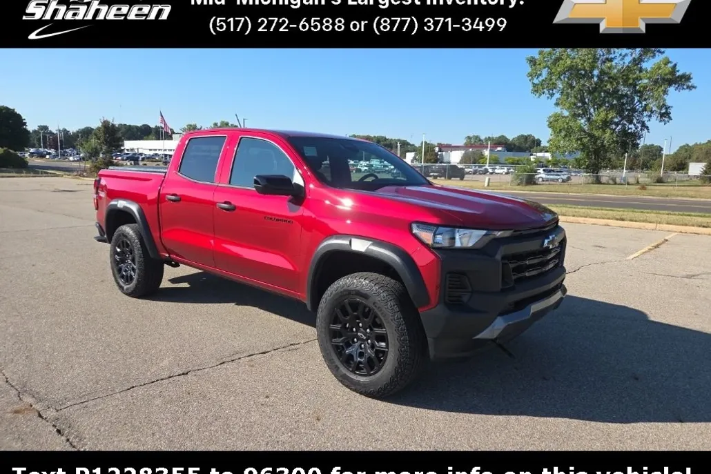 2023 Chevrolet Colorado Trail Boss photo 1