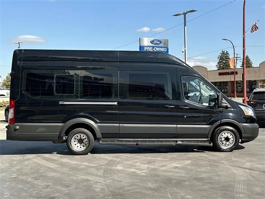 2017 Ford Transit photo 1
