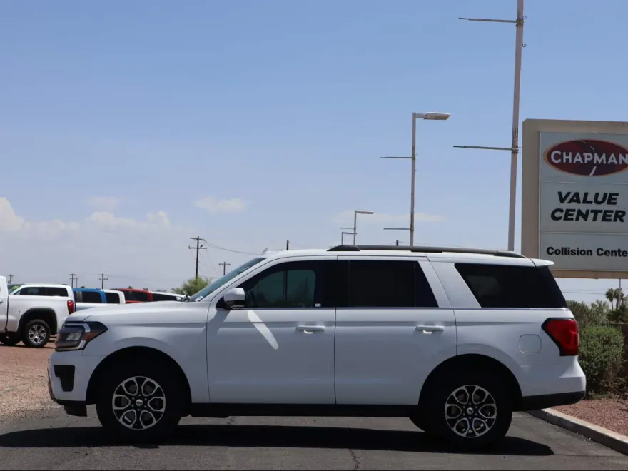 2024 Ford Expedition XLT photo 1
