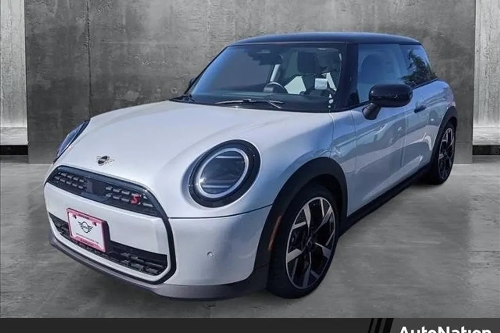 2025 Mini Cooper Signature photo 1