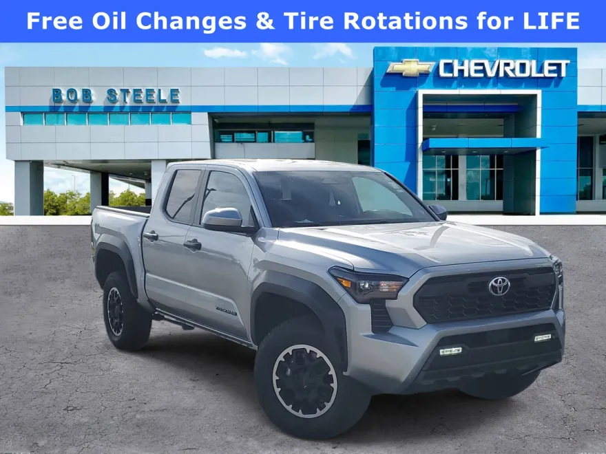 2024 Toyota Tacoma photo 1