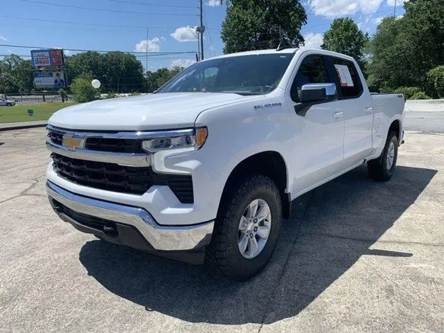 2023 Chevrolet Silverado 1500 LT photo 1