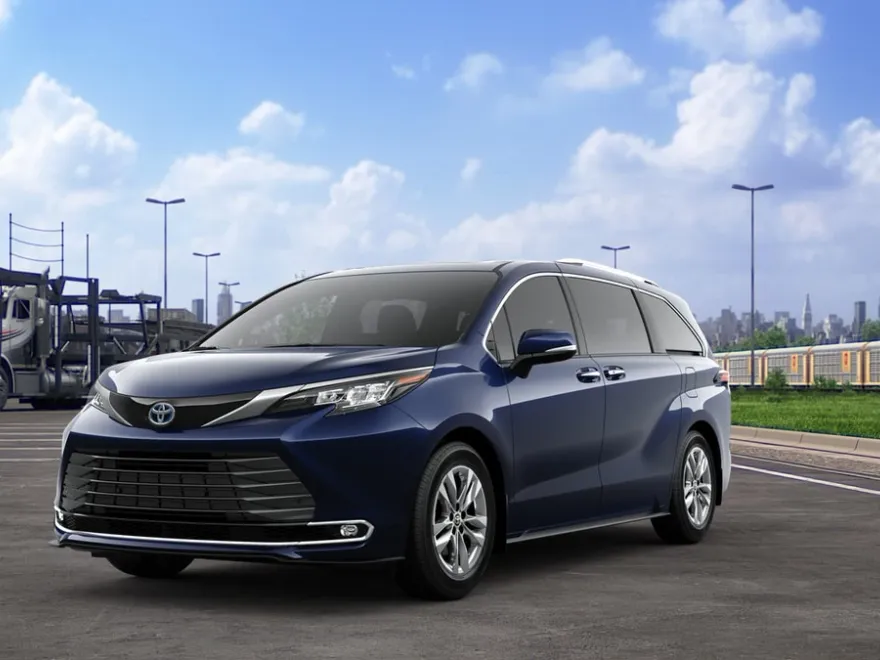 2025 Toyota Sienna Limited photo 1