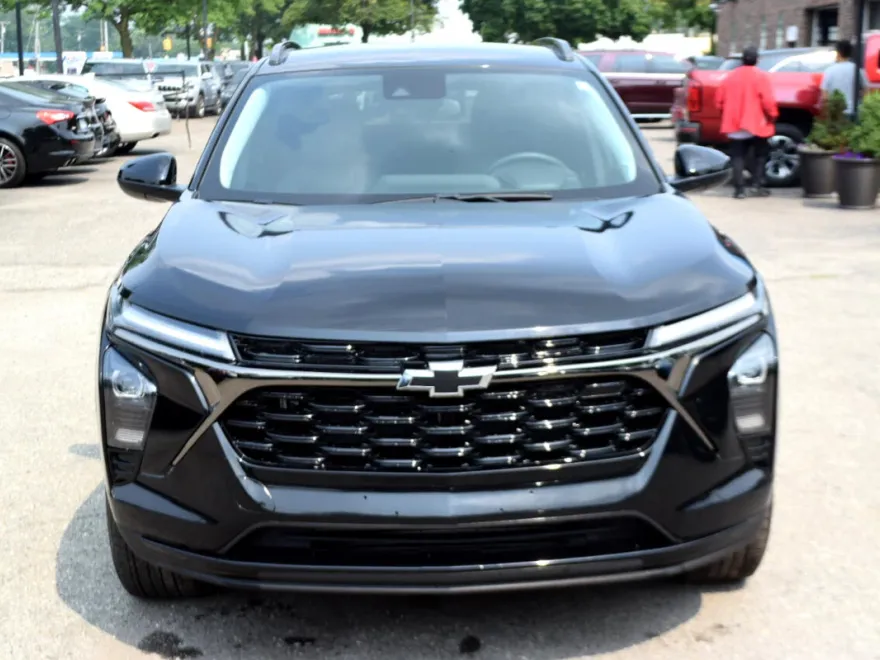 2025 Chevrolet Trax ACTIV photo 1