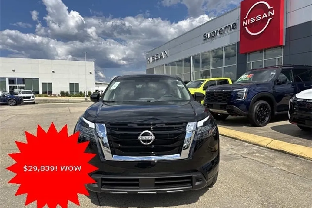 2025 Nissan Pathfinder S photo 1