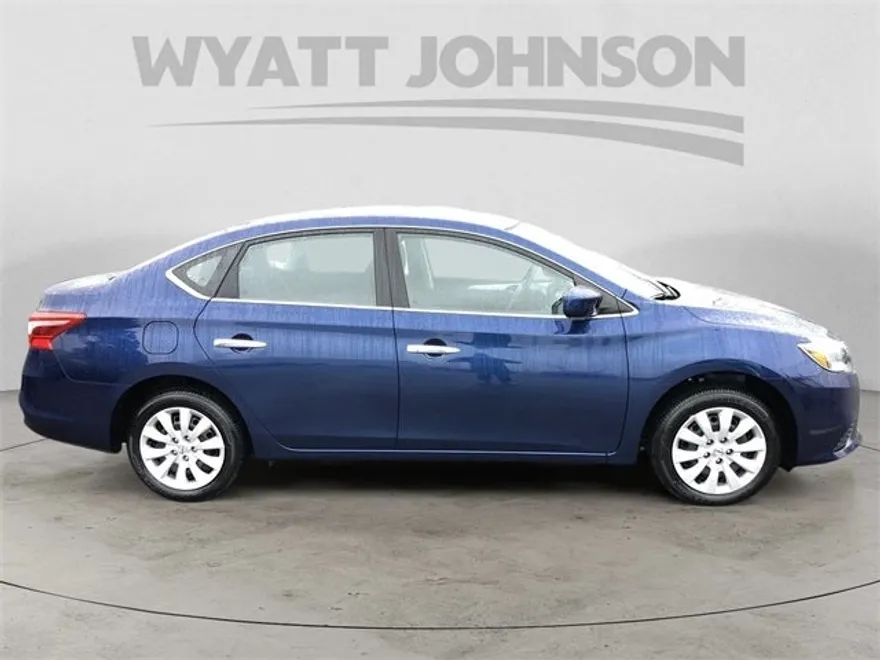 2019 Nissan Sentra S photo 1