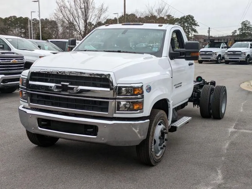 2024 Chevrolet Silverado 4500HD Work Truck photo 1