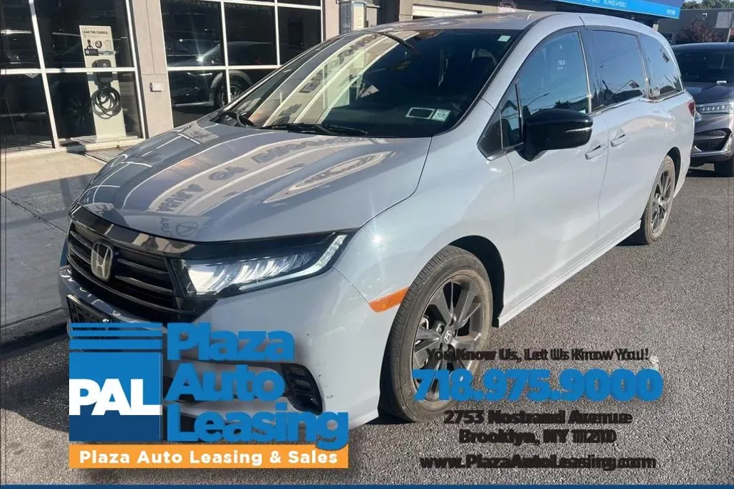 2023 Honda Odyssey Sport photo 1
