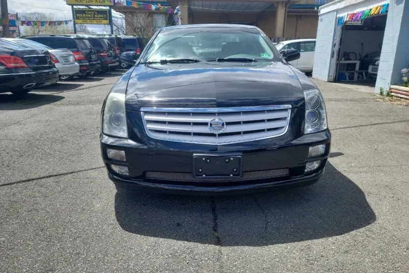 2005 Cadillac STS V8 photo 1