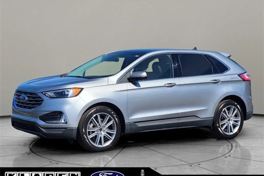 2023 Ford Edge Titanium photo 1