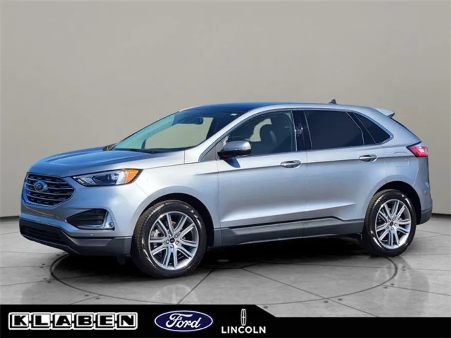 2023 Ford Edge Titanium photo 1