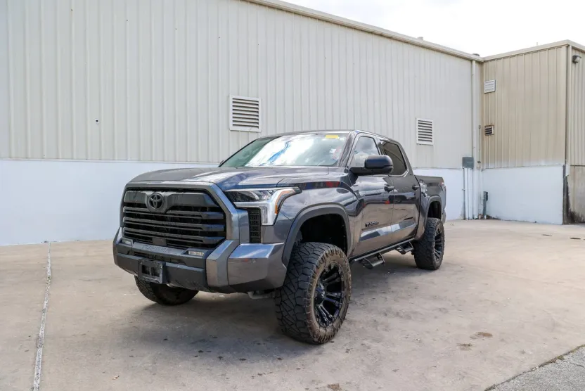 2023 Toyota Tundra SR5 photo 1