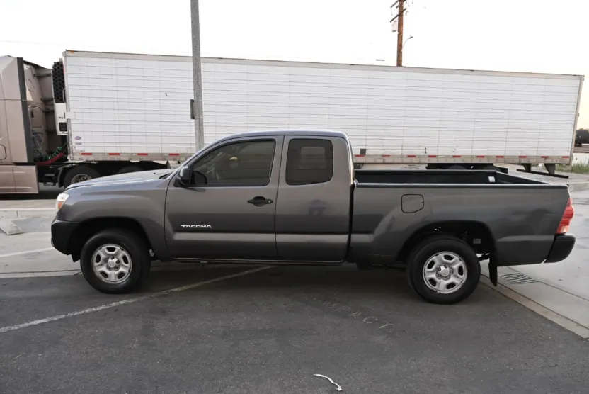 2015 Toyota Tacoma Access Cab photo 1