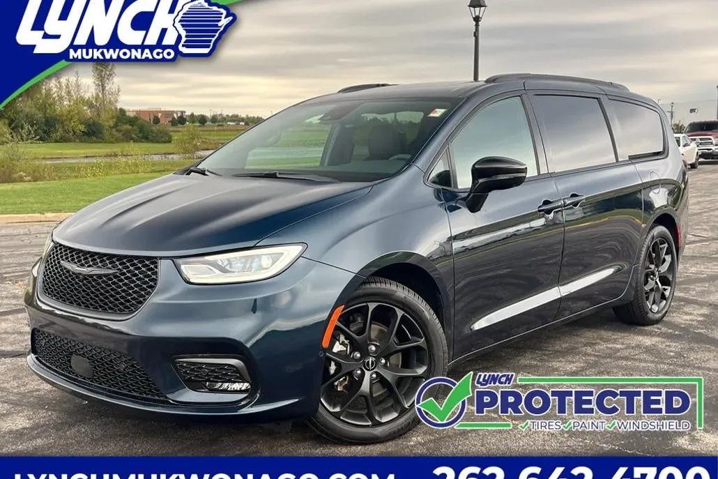 2024 Chrysler Pacifica Limited photo 1