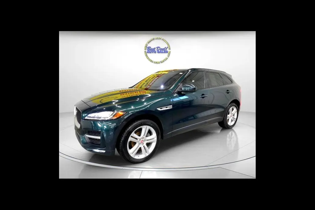 2017 Jaguar F-PACE R-Sport photo 1